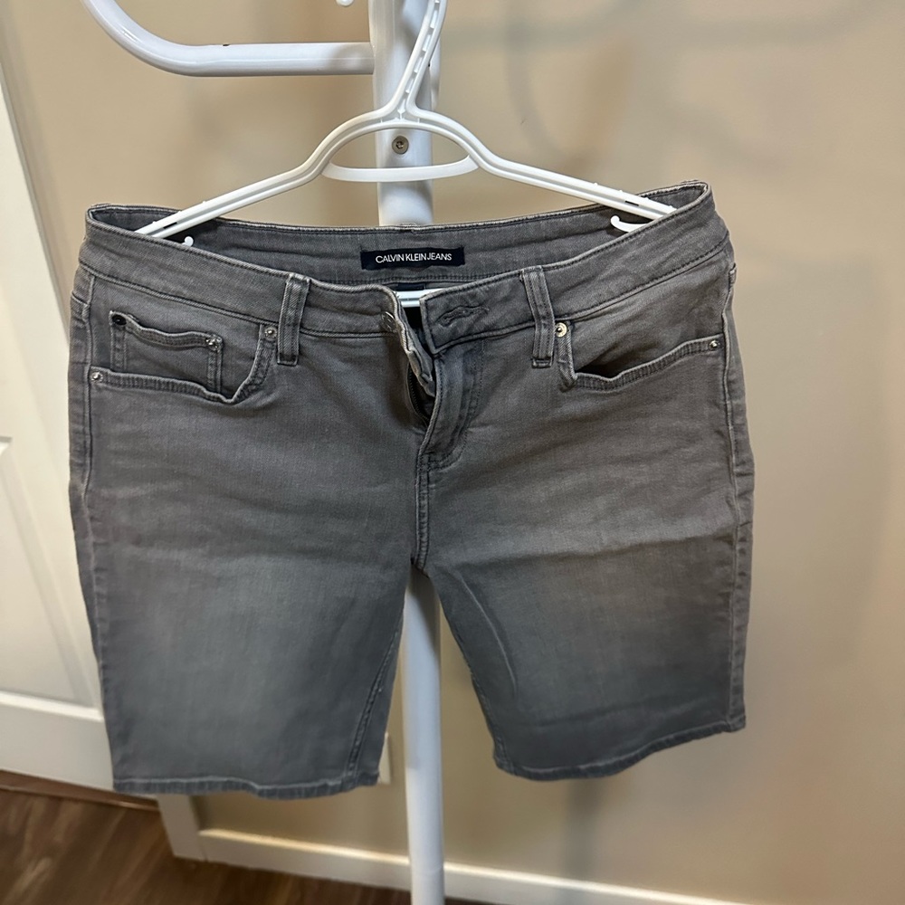 Calvin Klein Jeans grey shorts, size 10